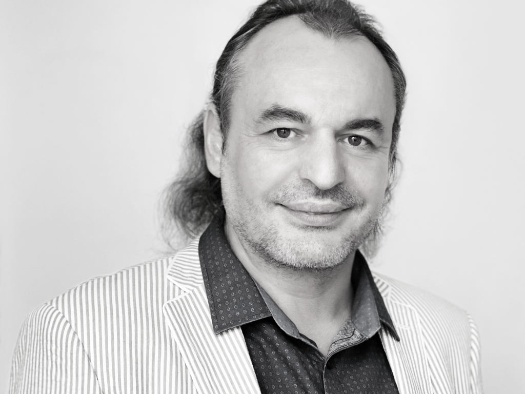 Dr. Michael Ivanov